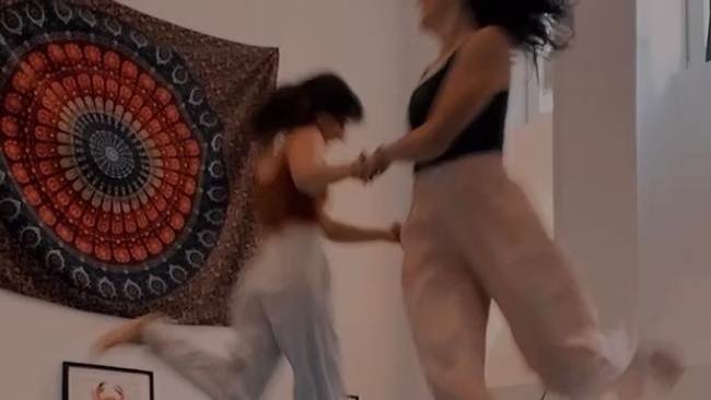 How to be happy (inkl. 108 Sonnengrüße & Brunch)