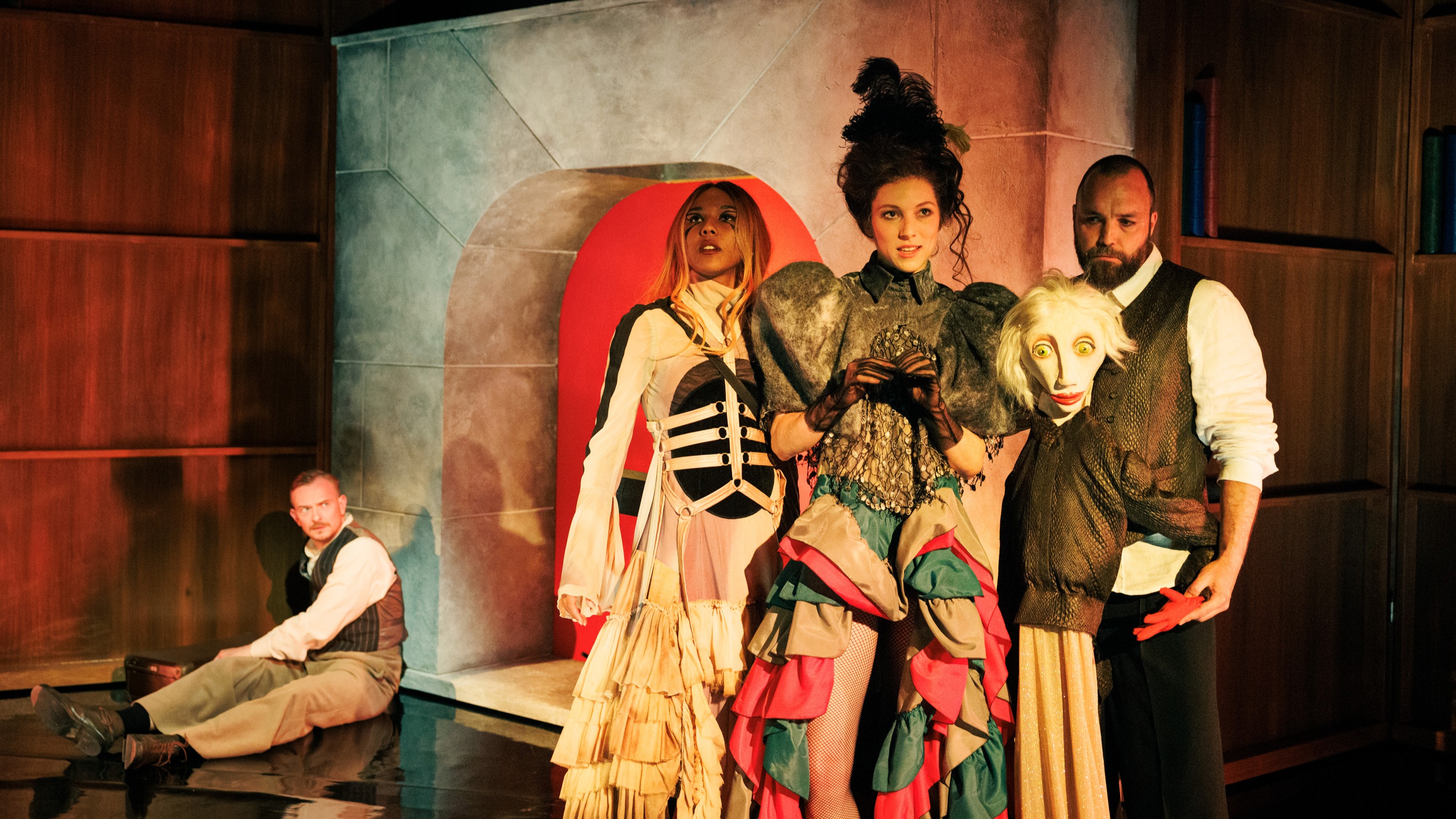 »Zirkus Kafka« von Roy Chen