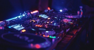 [selected] w/ SHDW, Frederic., BSQUARED