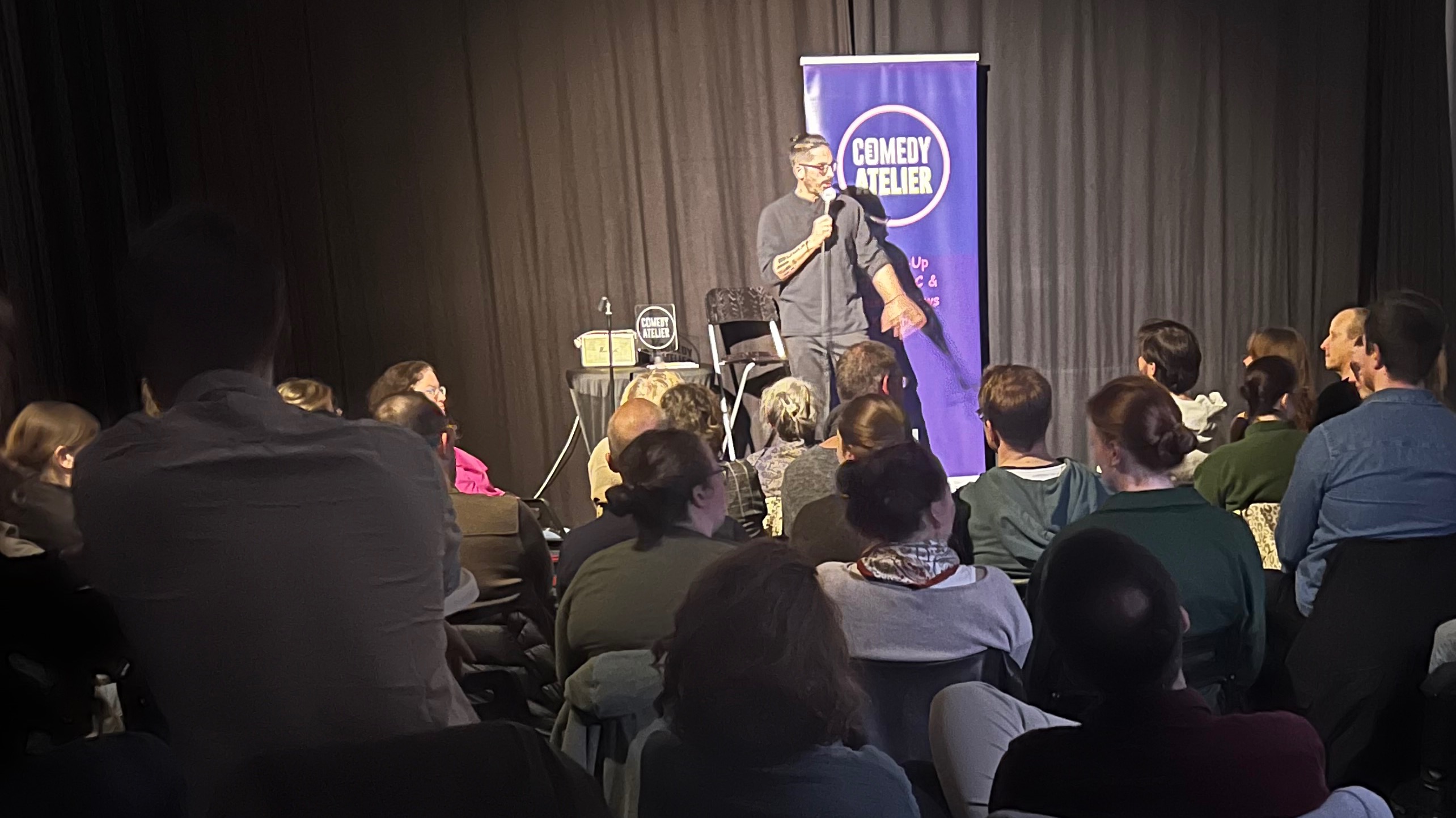 Stand up Comedy Open Mic auf der Atelierbühne in der Tapetenfabrik Bonn-Beuel
