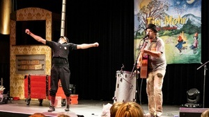 Kleinkunstkinderkonzert | Tim Mohr fürs Kinderohr & Eichi und der Spasskoffer