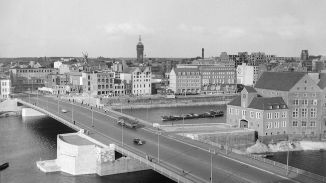 Neubeginn – Hans Brockmöllers Bremen-Fotos 1950-1970