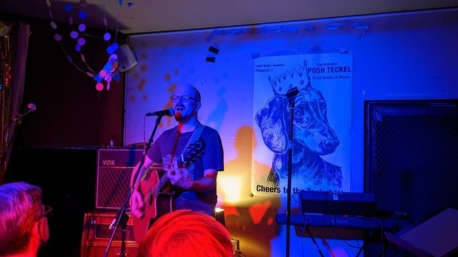 KONZERT / Liedermacher / Moritz von Eschersheim / »Flausen im Kopf und Flusen im Bauchnabel«