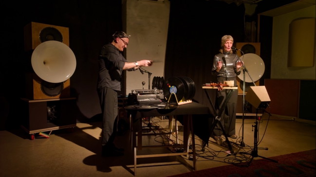 Half dead - Half alive – Konzertperformance von Ute Wassermann und Joke Lanz