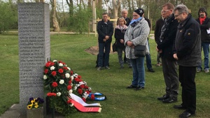 Gedenken an Erschießungen auf dem Seelhorster Friedhof