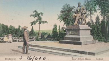 Kaiserhain, Musikmuschel und Schweizerhäuschen