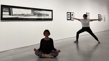 Yoga im Museum