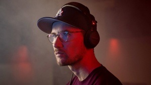 Bernsteinbar x FLO MOTION