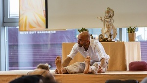Workshop Praktiken für Kiefer, Hals, Nacken und Schultern mit Erkan