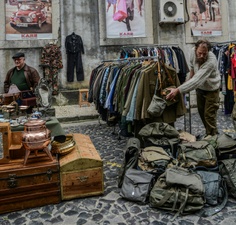 Umsonst und Draußen in der Überseestadt: Flohmarkt-Saison startet im Quartier