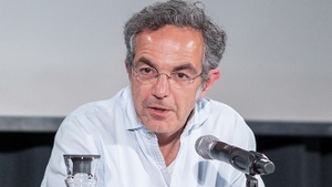 Navid Kermani: Wenn sich unsere Herzen gleich öffnen. Über Politik und Liebe