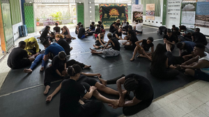 Contact Impro : Flow free- stay connected  //  FREIRAUM-Salon #41: After Work Edition