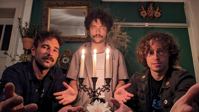 The Itches & Yeast Machine