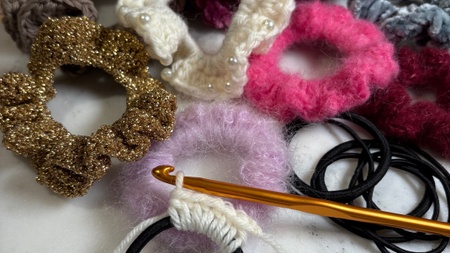 CREATE YOUR OWN SCRUNCHIES (HÄKELN) WORKSHOP