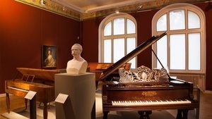 People and Pianos. Steinway & Sons | Grotrian-Steinweg