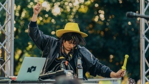 Tanja Krone & Team | Songs of (In)Security