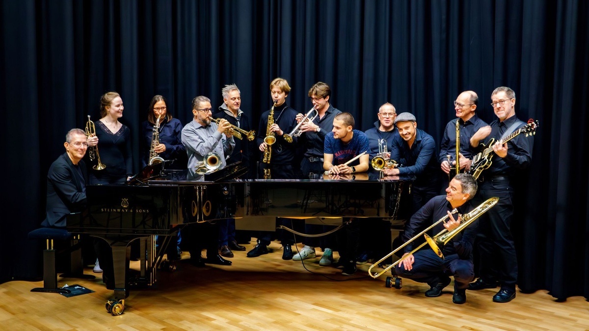 Big Band der Clara-Schumann-Musikschule Düsseldorf Ltg. Romano Schubert