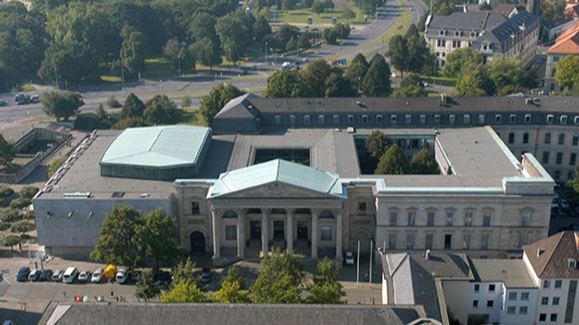 Rund ums Leineschloss