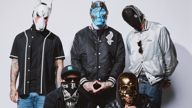 HOLLYWOOD UNDEAD