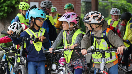 Verkehrsunterricht „Toter Winkel“ und „Aktion Licht“