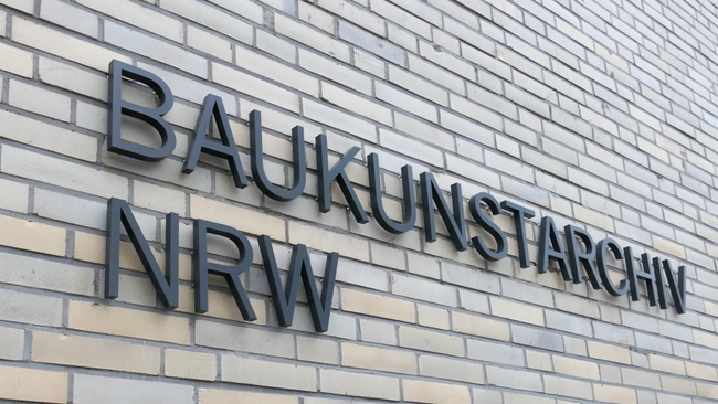 Vernissage: Mischa Kuball – under construction / public preposition