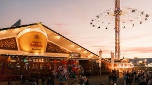 Cannstatter Volksfest 2025 | Beim BENZ - Das Hofbräu Zelt