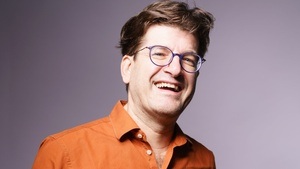 Nils Heinrich - Brückentage in Übergangsjacke