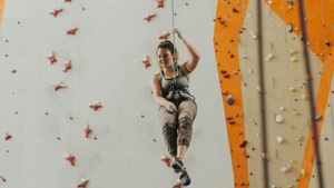 Climbing but make it sapphic