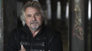 Tommy Engel & Band - Familich & Fründe