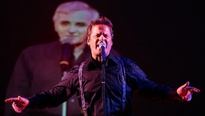 Stephan Hippe: 100 Jahre Aznavour – Charles und wie er die Welt sah