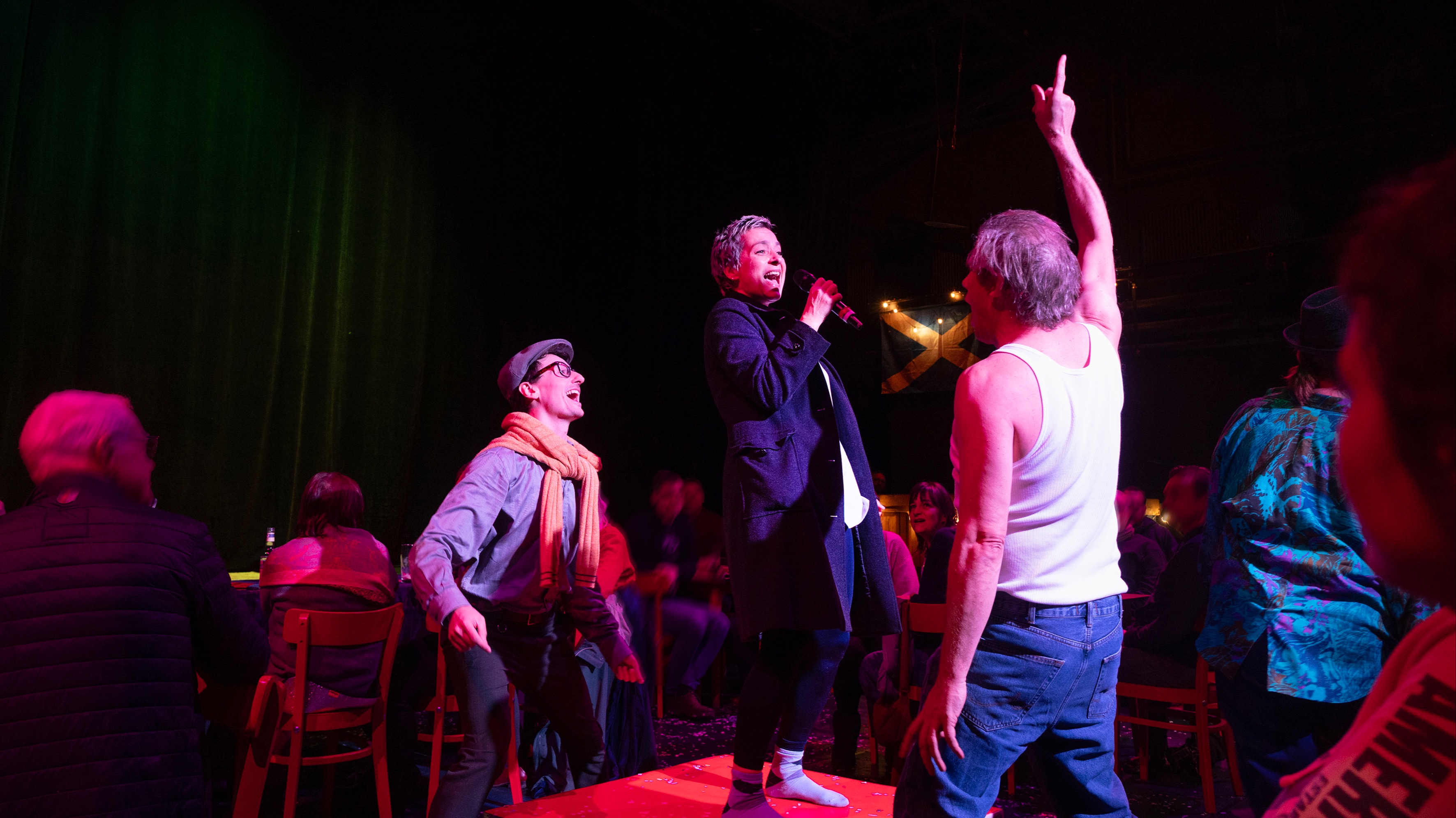 KARAOKE IM THEATER