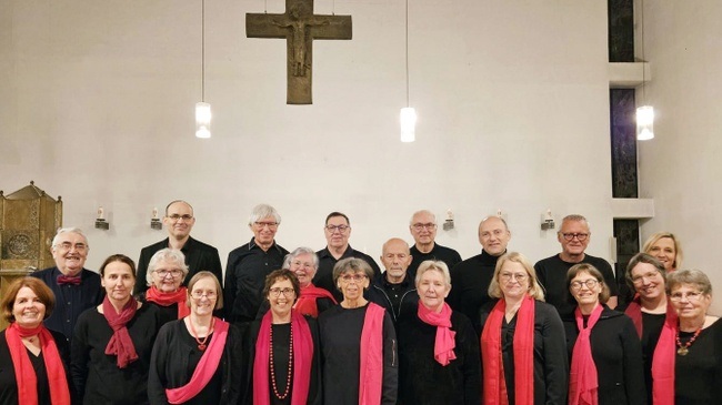 »You raise me up!« – Chorkonzert zum Jahresstart mit dem Chor »Aufwind« aus Ratingen mit Feliks Sokol und Oleksii Hrebeniuk