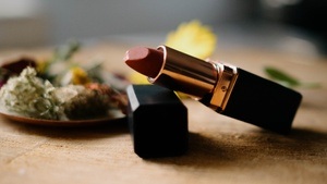 LIPPENSTIFT  &  DUFT- ROLL-ON  Naturkosmetik Workshop Kraeutelle