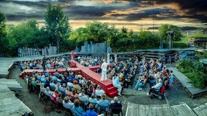 Rausgegangen Präsentiert: Volkstheater für Alle! - Hamlet