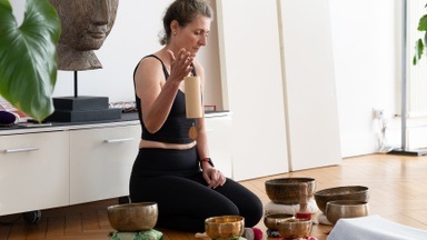 🎼 Yin Yoga mit Soundbad - Yoga-Klasse im ganz kleinen Kreis in Karlsruhe