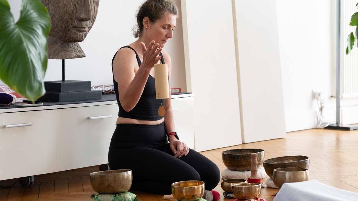 🎼 Yin Yoga mit Soundbad - Yoga-Klasse im ganz kleinen Kreis in Karlsruhe