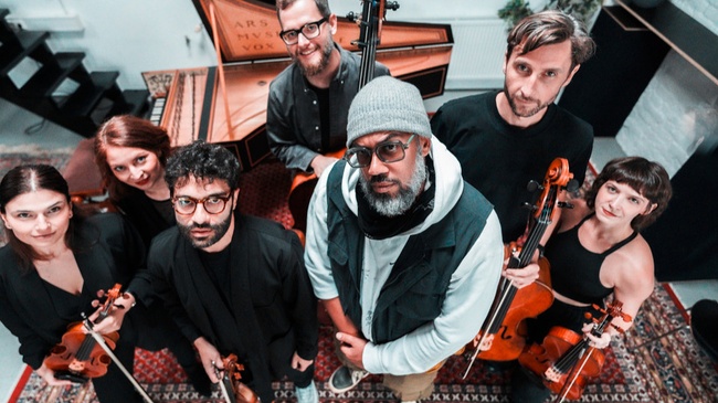 Samy Deluxe & Mikis Takeover! Ensemble