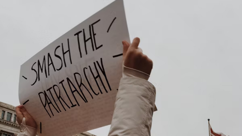 Flashmob zum Equal Pay Day – Lasst die Frauen nicht im Regen stehen