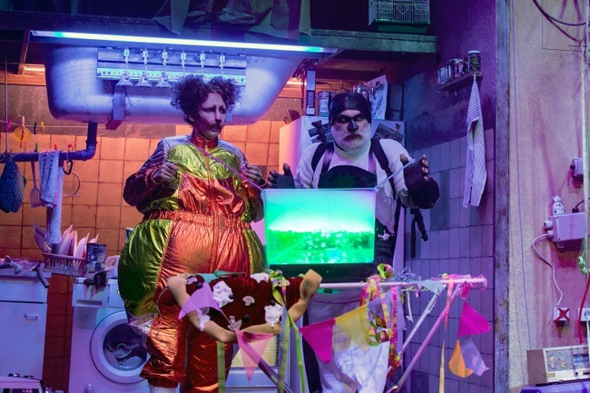 Der satanarchäolügenialkohöllische Wunschpunsch