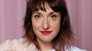 Christl Sittenauer - Komplizin - politisch verziert – musikalisch serviert