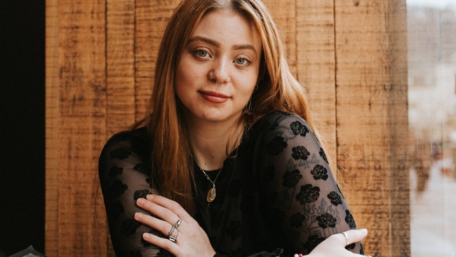 Isabella Dorta -  live poetry and spoken word