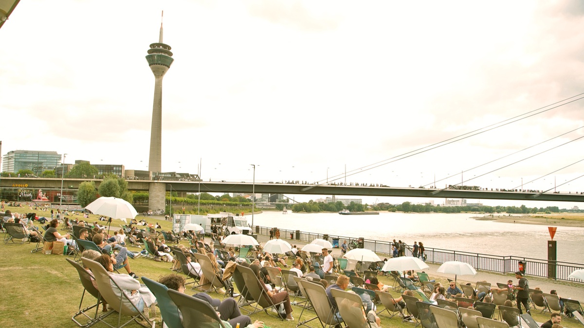 Open Air tanzen am Rhein