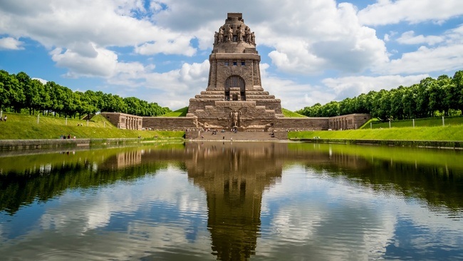 Das Völkerschlachtdenkmal als Leipziger Wahrzeichen, Touristenattraktion und erinnerungskulturelle Landmarke | Kolleg