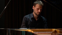 Aleksandar Filić - Klavier