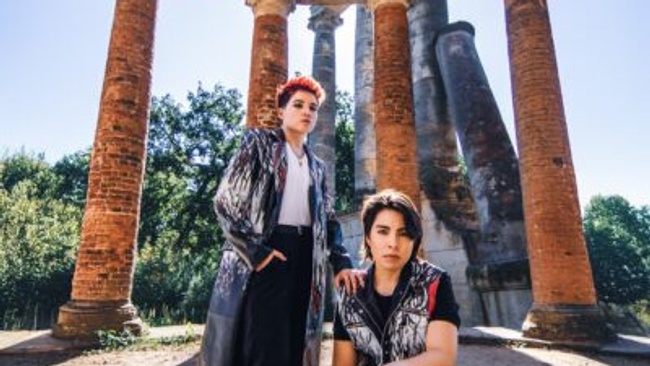 FRANK’S WHITE CANVAS