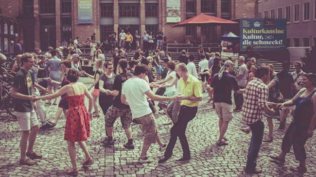 Swing & Ride: Darmstädter Fahrradtour mit Tanzeinlagen an schönen Plätzen