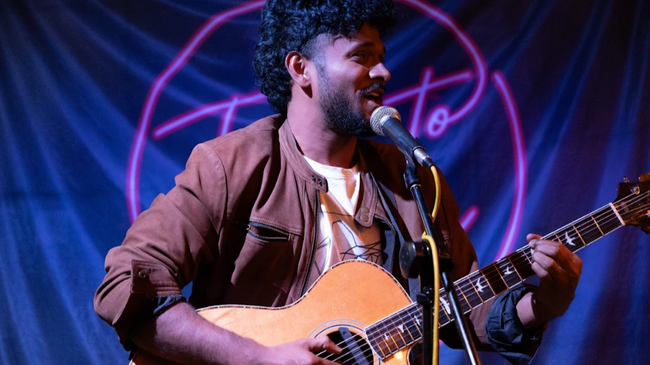 Deep Theory Acoustic Guitar Konzert