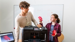 Das Auto von morgen konstruieren mit 3D-Druck: Gemeinsam kreativ in Deutschland und Kenia