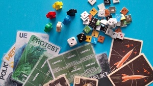 Geschichte spielend verstehen! Der Ost-West-Konflikt im 20. Jahrhundert. Seminar mit Dr. Sabine Grabowski (GHH)