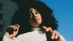 Live: Joy Bogat (Soul, Alternative, RnB, Indie ) - "What it means to..." Band-Tour 2025 + Support:  Support: Mira Zounogo mit Band